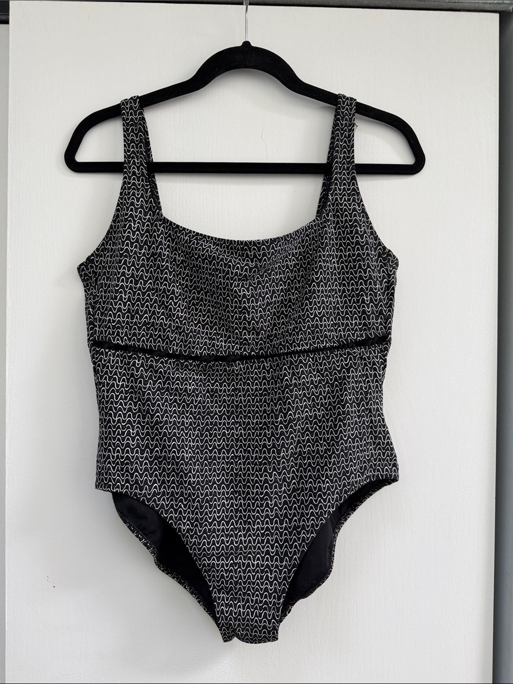 Gideon Oberon Black & White Wave-Print One-Piece Swimsuit